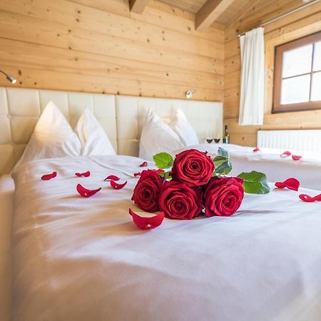 Alpenchalets Flachauer Gutshof Exterior foto