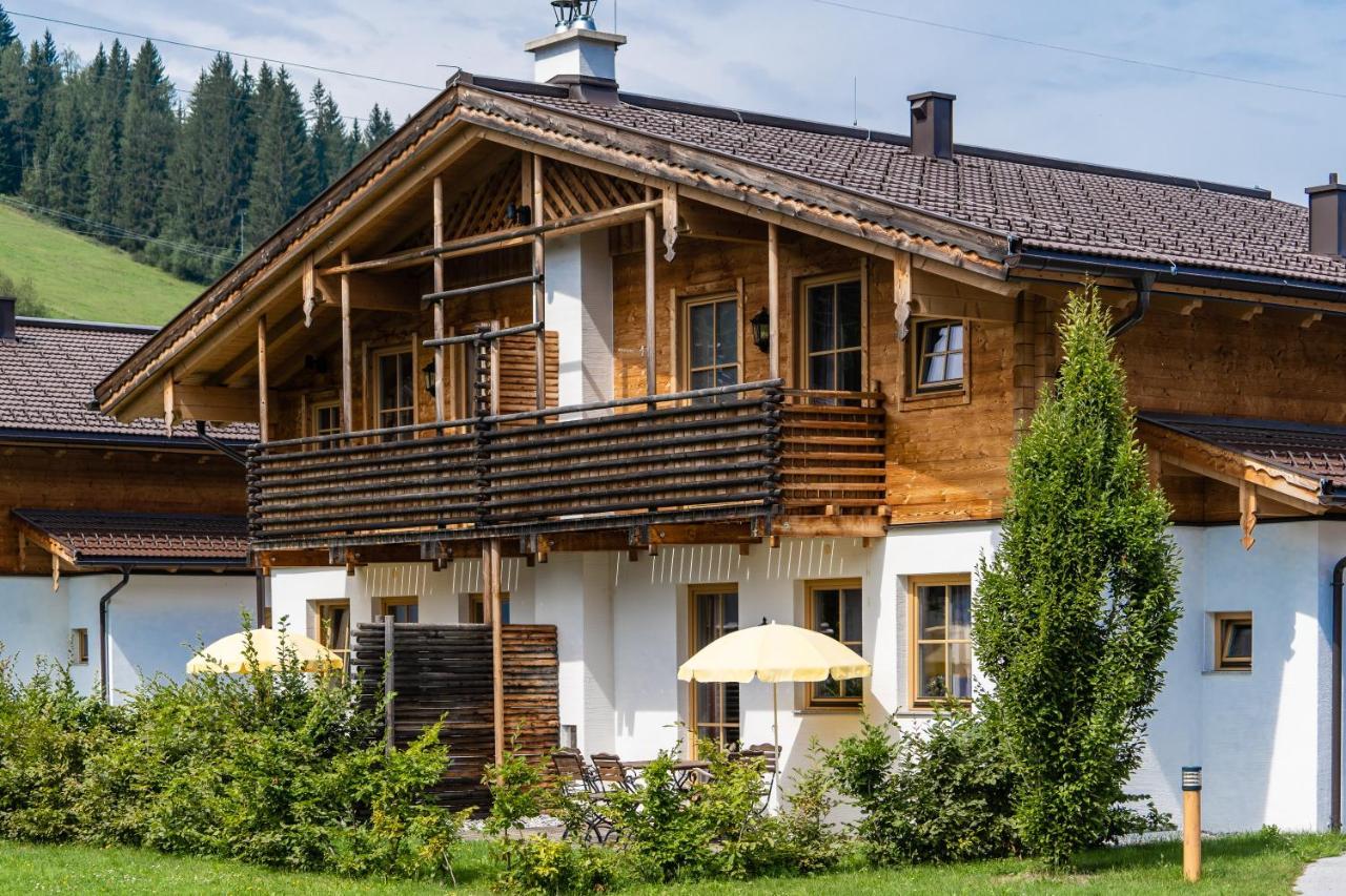 Alpenchalets Flachauer Gutshof Exterior foto