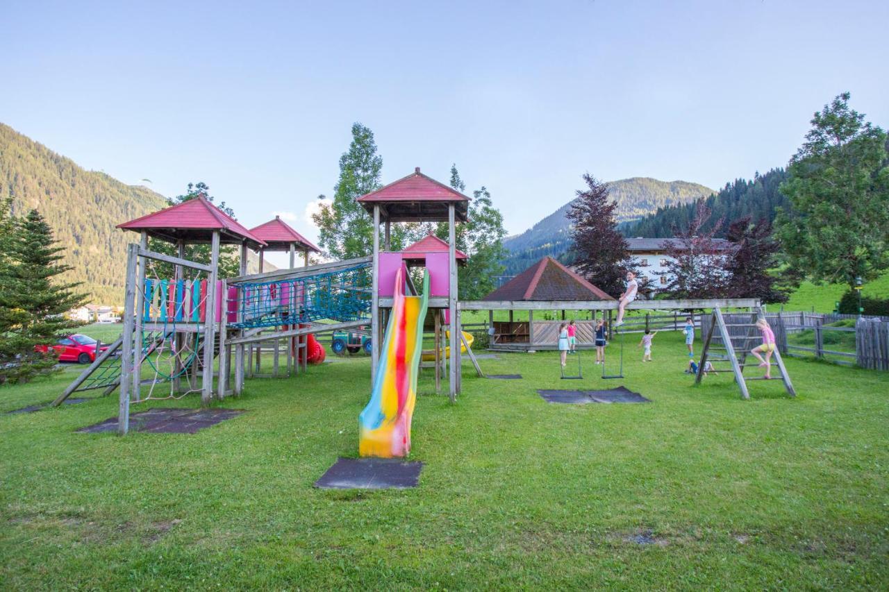 Alpenchalets Flachauer Gutshof Exterior foto
